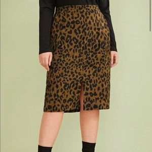 SHEIN leopard print front split skirt